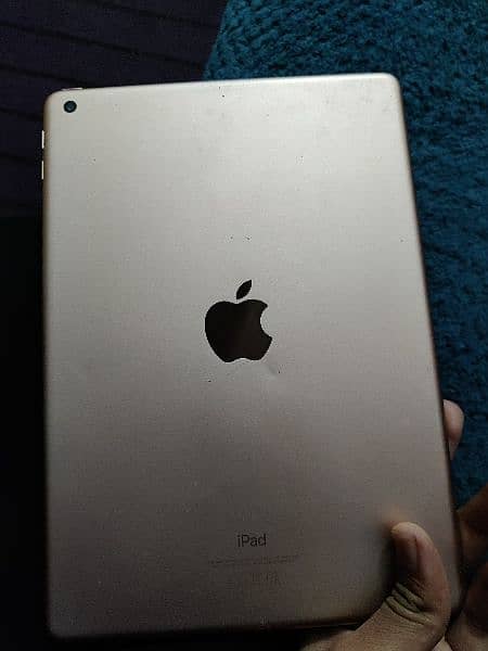 ipad (6) generation 32 gb finger not working but button is working 2