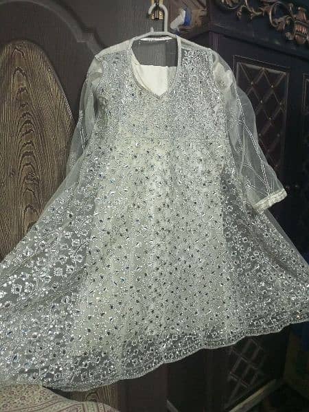 fancy party wear dress in very good condition use only few hours 2