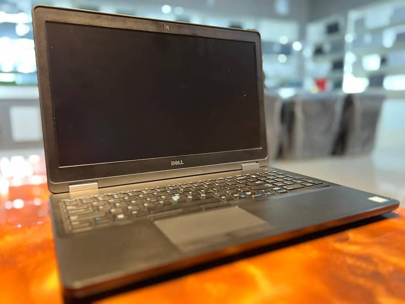 dell latitude E5570 i7 6th gen  2gb dedicated graphics 3