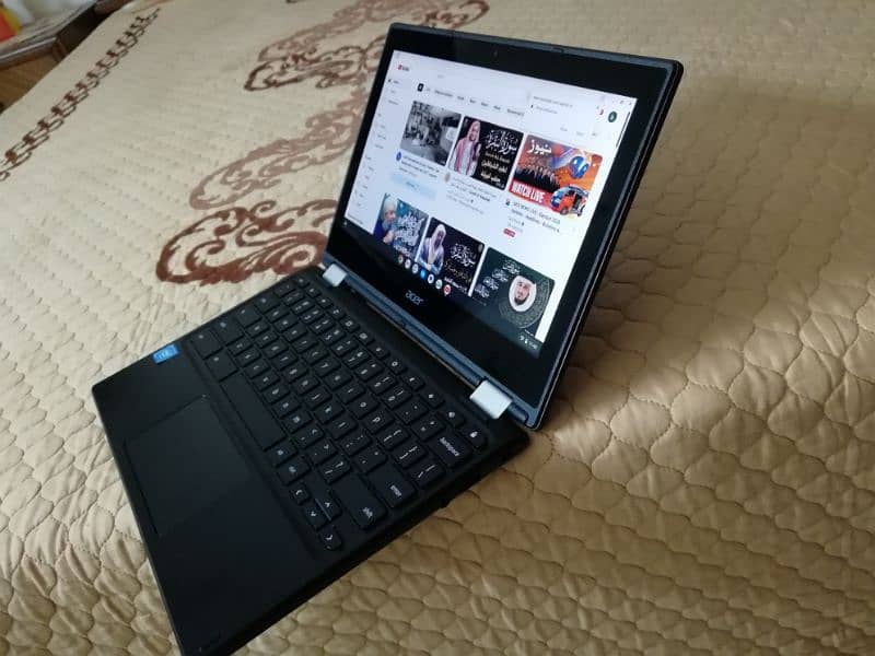 Acer laptop touchscreen Chromebook R11 iPad tablet jesi chrome book 9