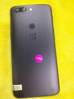 One plus 5T. 8/128 Memory 10/10 New Condition 03007355219