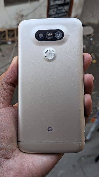LG G5     4GB / 32GB RAM 1
