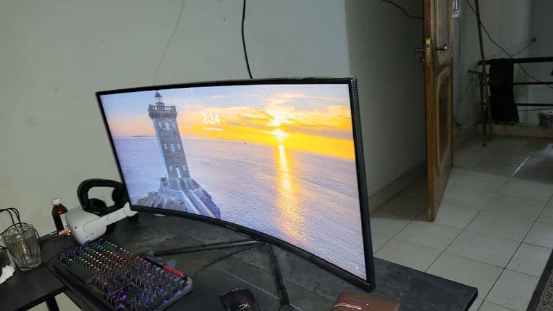 Prism + 34 inch ultrawide curved 100hz Monitor 2