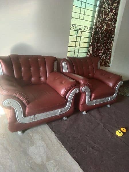 Good condition koi mala ni strong havy sofa set 4
