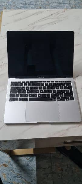 MacBook Pro 2017 3