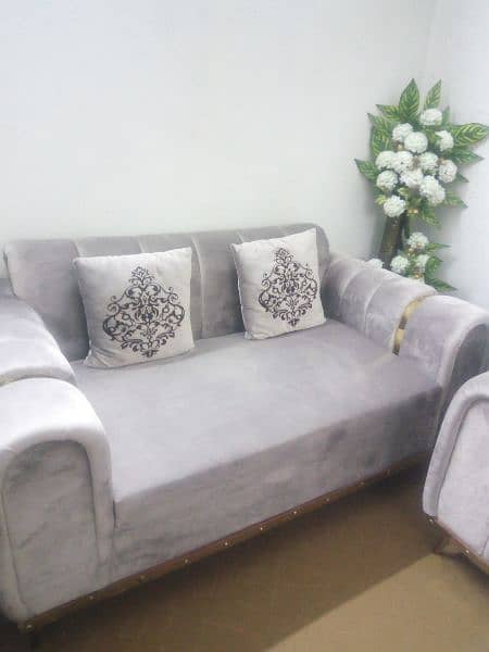 7 setter sofa king size extra large good condition 1