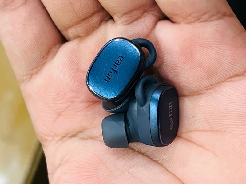 Earfun free pro 3 earbuds anc and transparency mood 8