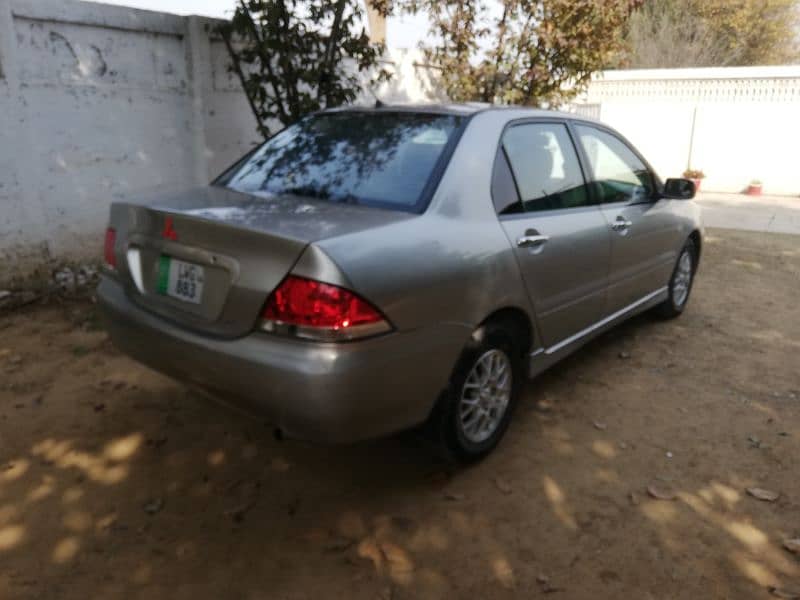 Mitsubishi lancer 1.6 glx Sunroof CVT 5