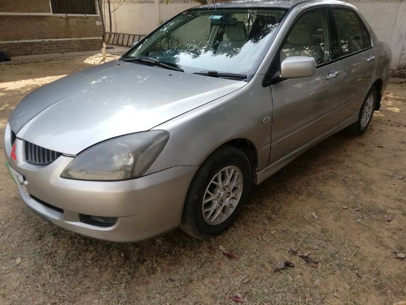 Mitsubishi lancer 1.6 glx Sunroof CVT 8