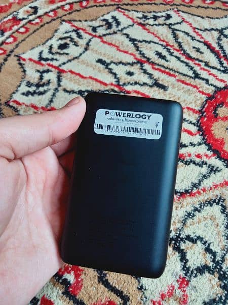 Powerology Powerbank 3.0 35W PD Input/Output Branded 4