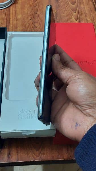 OnePlus 9pro 8/256*Dual sim Complete BOX 5