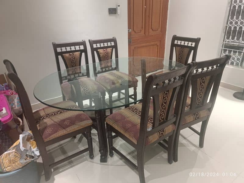 6 seater Dining Table 0