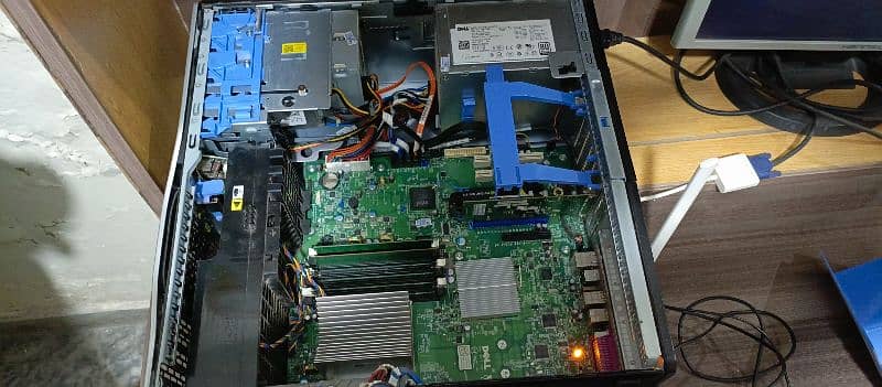 Dell T3500 workstation PC 1