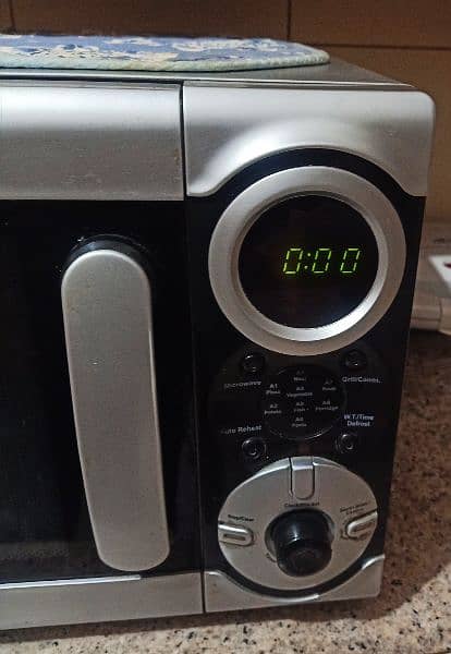 Haier microwave 38 liters for sale 3
