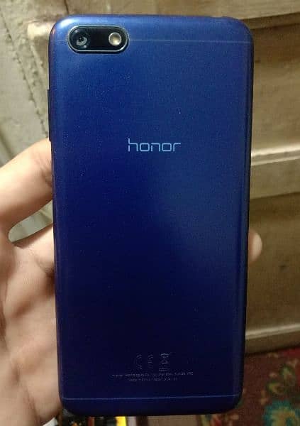 Honor 7s with box and charger 1