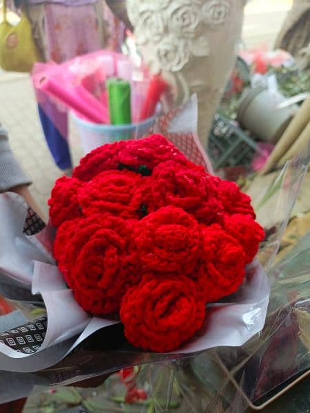 Charming Crochet Flower Bouquets - Delivery Across Pakistan! 1