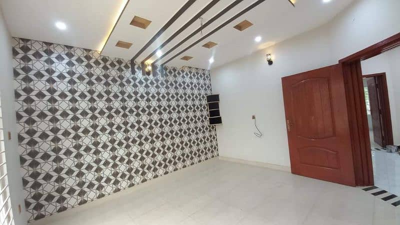 Pvc Wall panel. Wallpaper. Blinds. Wooden Pvc Floor sheet. Ceiling. 5