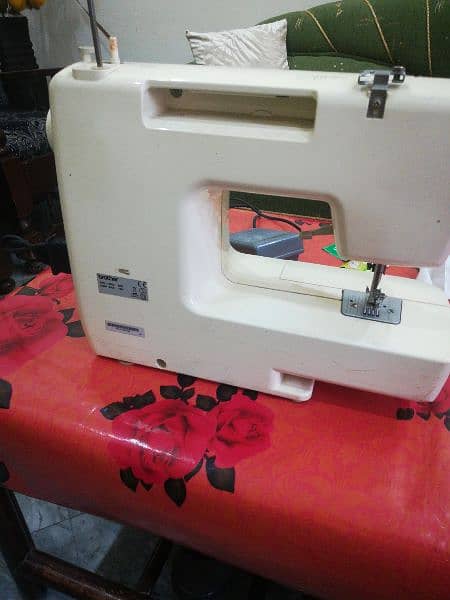 sewing machine for sale 3