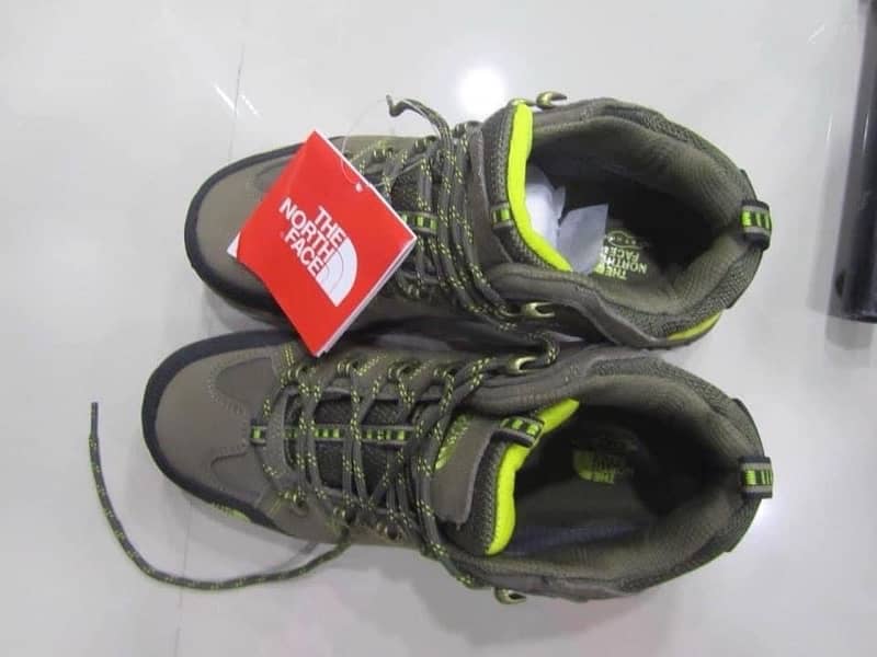 trekking shoes several brands 1
