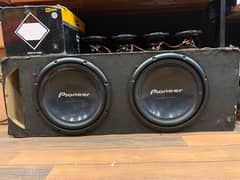 pioneer 2 boofers 4 speakers 2 amps