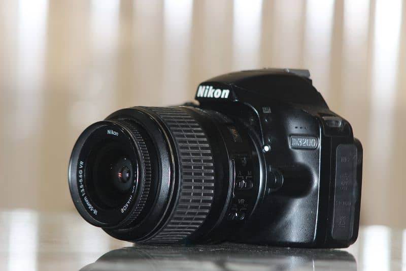 Nikon d3200 fresh piece with kit lens 0