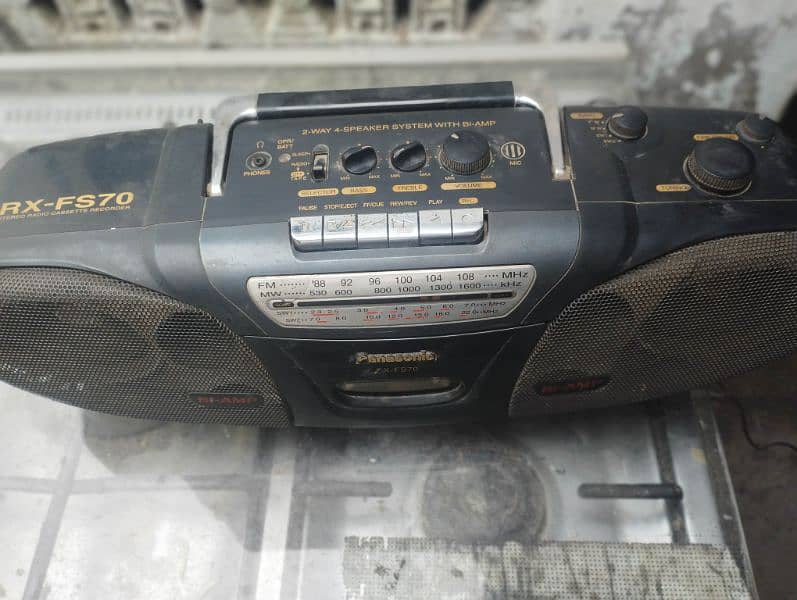 Panasonic RX-FS70 tape recorder radio 1