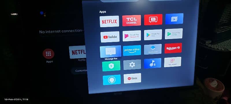 TCL 40" SMART TV 4