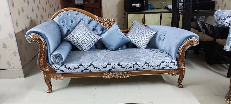 Sofa set is up for sale 2