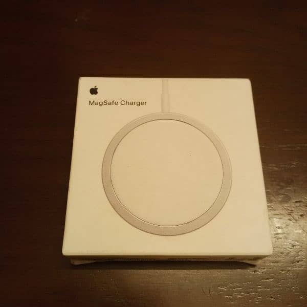 Apple Magsafe Charger 4