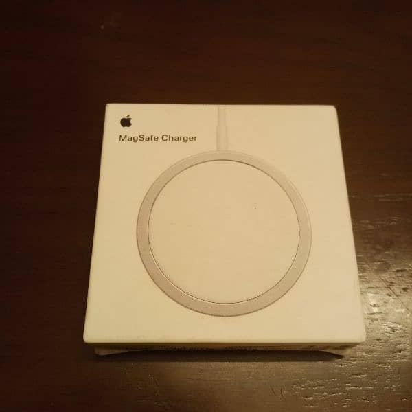 Apple Magsafe Charger 5