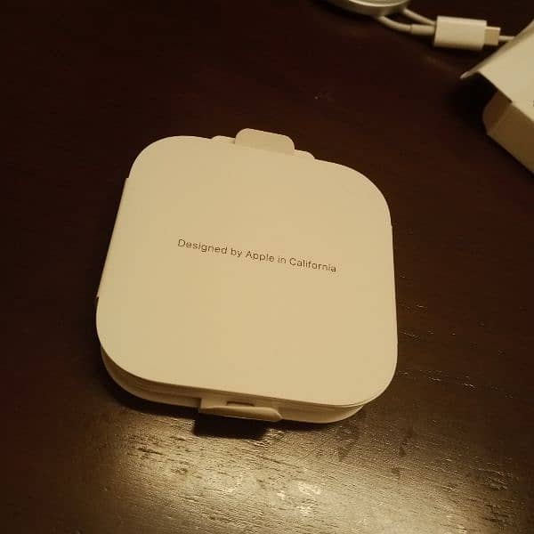 Apple Magsafe Charger 7