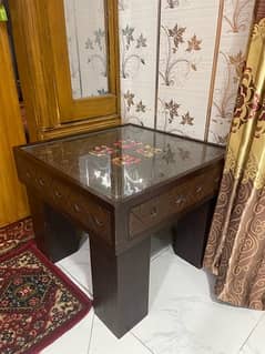 Center Table for saleee