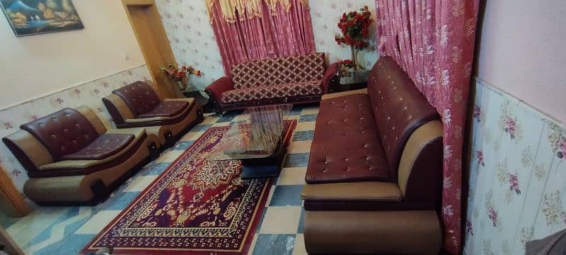 5 Seater Sofa Set in Good Condition 2