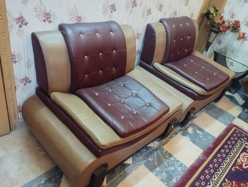 5 Seater Sofa Set in Good Condition 3