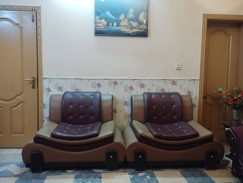 5 Seater Sofa Set in Good Condition 6