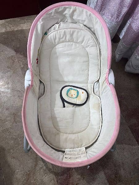 5 in one Bassinet and Rocker 0