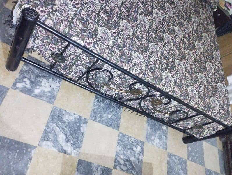 Selling King Size Iron Bed (with Mattress) 13