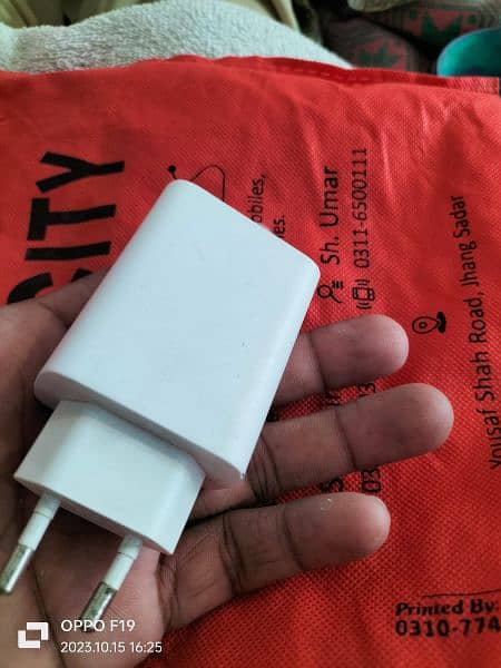 Vivo v20 ka 33 wat flash fast charger original box wala for sall 1