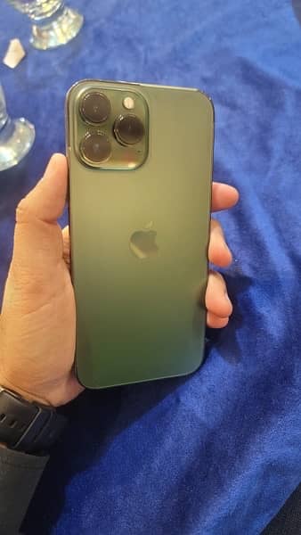 Iphone 13 Pro Max (Alpine Green) 7