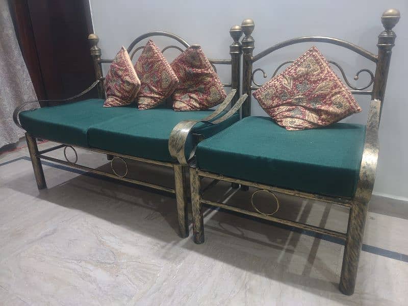 4 seater iron sofa set with cushions and new seats 3