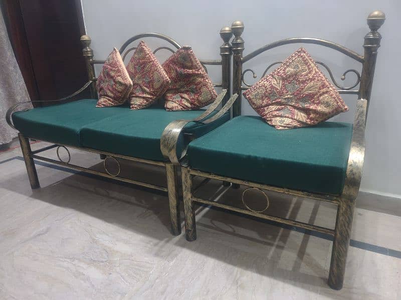 4 seater iron sofa set with cushions and new seats 4