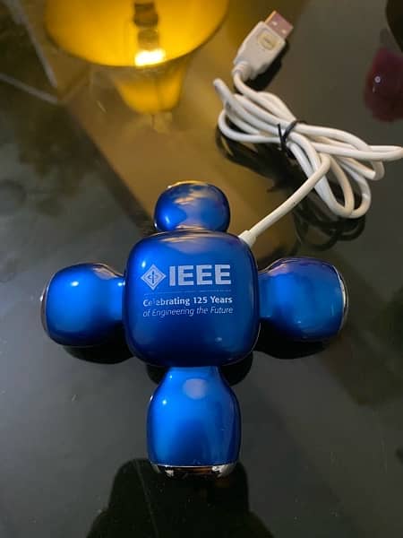 IEEE 4 ports usb hub 1