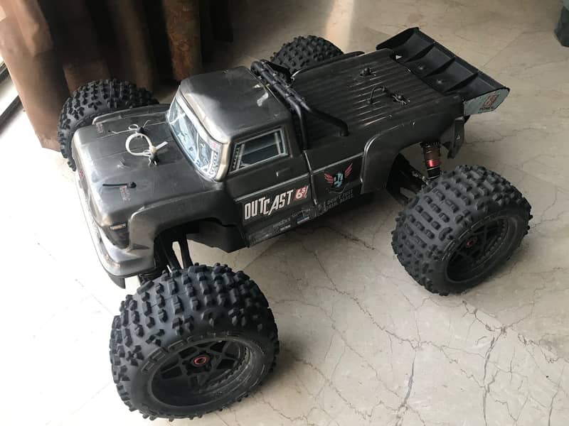 Rc Car Arrma Outcast 6s 1