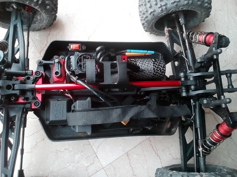 Rc Car Arrma Outcast 6s 3