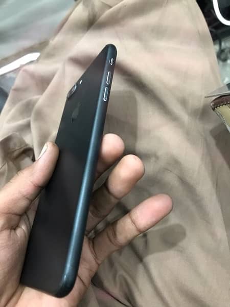 I phone 7 plus 128gb pta approved all ok 3