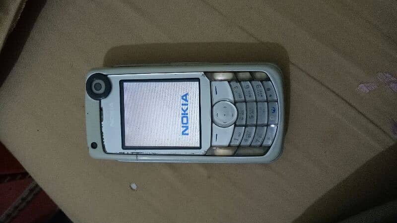 Nokia 6680 very good condition 7