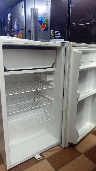 Refrigerator dawlance haier 3