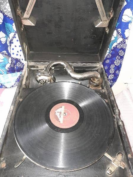 Gramophone 1