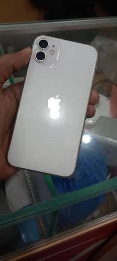 iPhone 11 jv condition 10 by 10 battery service 64GB
