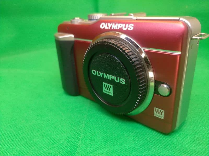 Olympus Pen E-PL1 Mirrorless DSLR body without lens (QUETTA location) 7